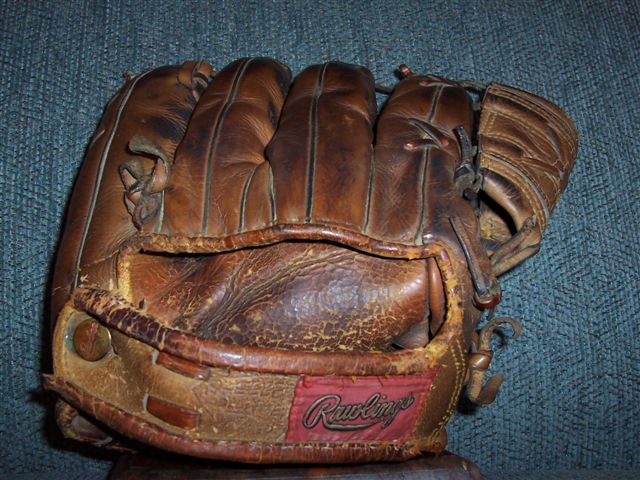 Mickey Mantle Rawlings MM Back